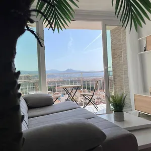 https://holidays2malaga-princesa-3-dormitorios-vistas-al-mar-y.hotelsinnerja.org