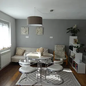 https://piso-artia-irun.sansebastianhotels.net